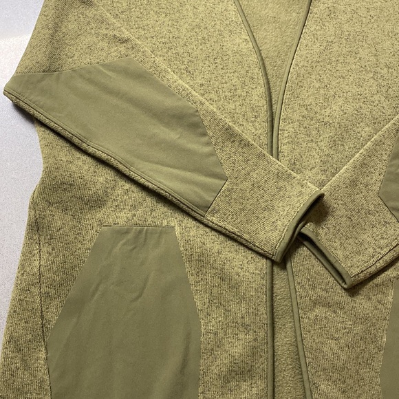 Arc’teryx Women’s Army Green fleece sweater - Picture 3 of 12